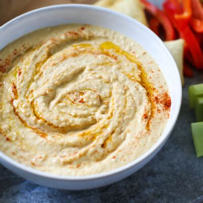 Simple Homemade Hummus {Made in the Blender!} - Thriving Home