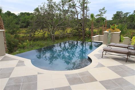 Vanishing Edge Spa Design Daniel Island SC | Aqua Blue Pools