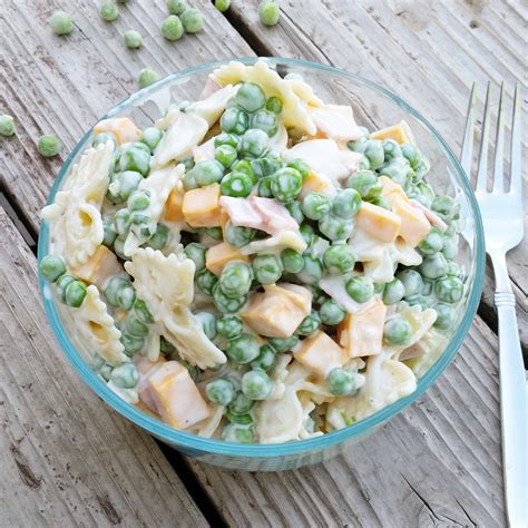 Classic Creamy Pasta Salad – Hearty Smarty