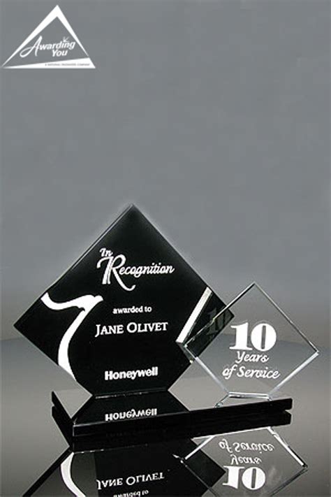 Custom Glass Awards | Corporate Recognition Awards | Awarding You