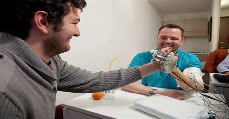 Scientists develop an artificial arm that can feel objects - KachTech Media