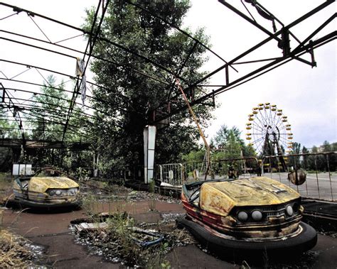 An abandoned amusement park in Chernobyl [1280x1024] (x-post from r ...