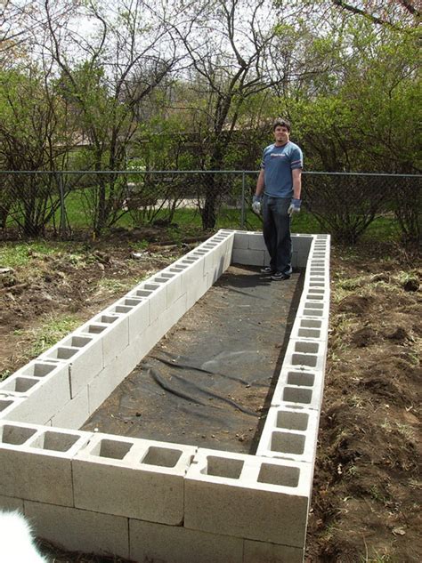 How To Make A Raised Garden Bed With Cement Blocks | Fasci Garden