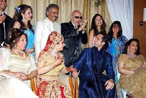 Fardeen Khan Birthday, Real Name, Age, Weight, Height, Family, Facts, Contact Details, Wife ...