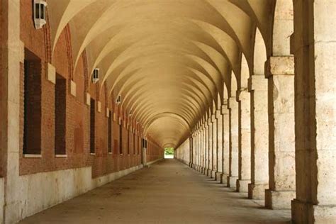 Barrel vault in Aranjuez, Spain. | Facade architecture, Barrel vault ceiling, Architecture