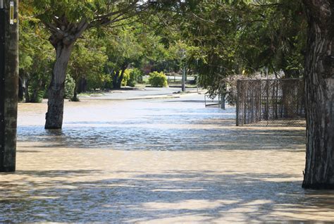 Rocky flood photos from the ground - Rockhampton