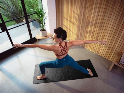 Lululemon 'Take Form' Yoga Mat Uses 3D Ridges to Perfect Your Poses | WIRED