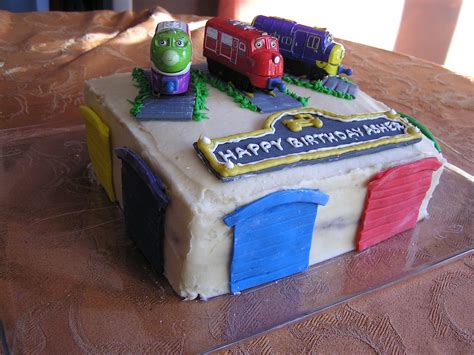 "Chuggington" Birthday Cake for A's 4th Birthday. | Cupcake cakes ...