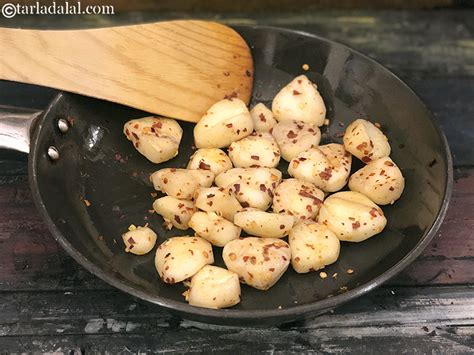 stir fried water chestnuts recipe | healthy Indian water chestnut stir ...