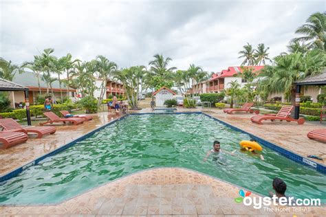 Wailoaloa Beach Resort Fiji - The Pool at the Wailoaloa Beach Resort ...