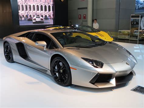 Lamborghini Aventador - Wikipedia