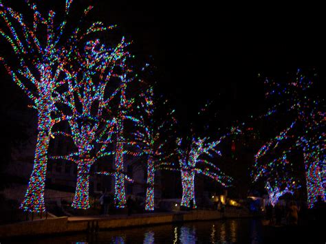 San Antonio River Walk Christmas Lights - San Antonio Tourist