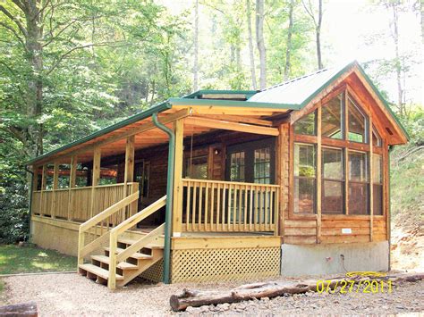 Creekbend Cabin - Cabins for Rent in Hot Springs, North Carolina, United States - Airbnb