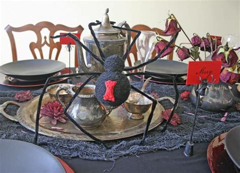 Large DIY Fake Spider for Halloween Decoration - Adorn the Table