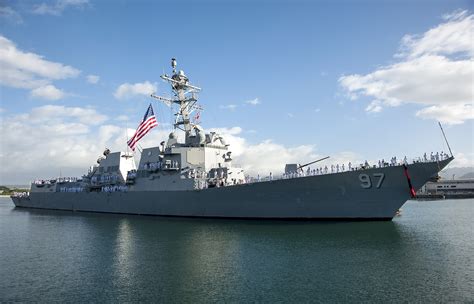 USS Halsey (DDG 97) - Hawaii Pictures