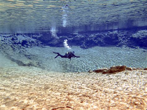 Diving Silfra, Iceland - Dive Between Two Continents Tectonic Plates ...