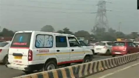 Travelling from Noida to Delhi? Avoid this route today