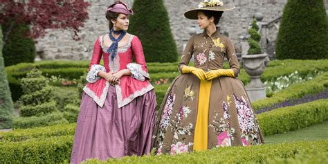 Outlander: 10 Best Costumes On The Show, Ranked