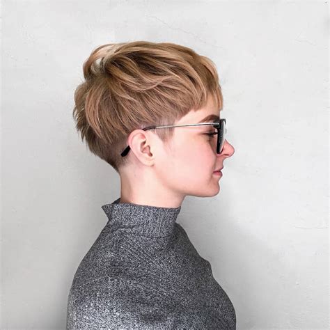 10 Stylish Pixie Haircuts - Women Short Undercut Hairstyles 2021