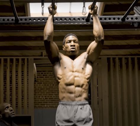 Jonathan Majors Workout & Diet Tips - The Barbell