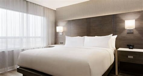 Embassy Suites by Hilton Toronto Airport, Canada Hotel