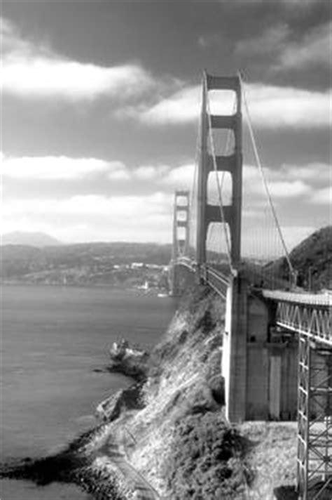 Golden Gate Bridge (Black and White) by Vintage Works