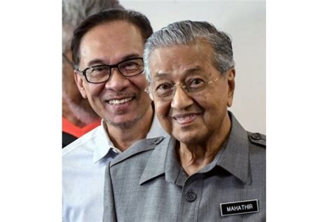 Anwar Ibrahim: Mahathir Harus Diberi Ruang Jalankan Negara | Republika ...