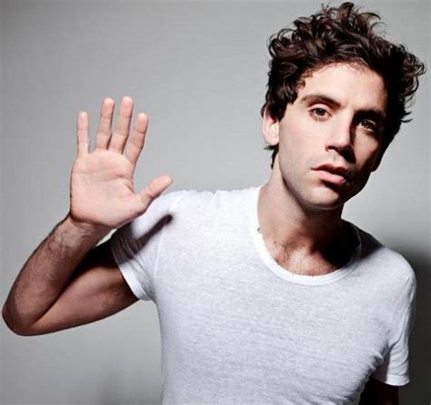 MIKA "Live a casa tua": invia il video invito entro il 7/12 su TIMmusic | Infoleggendo