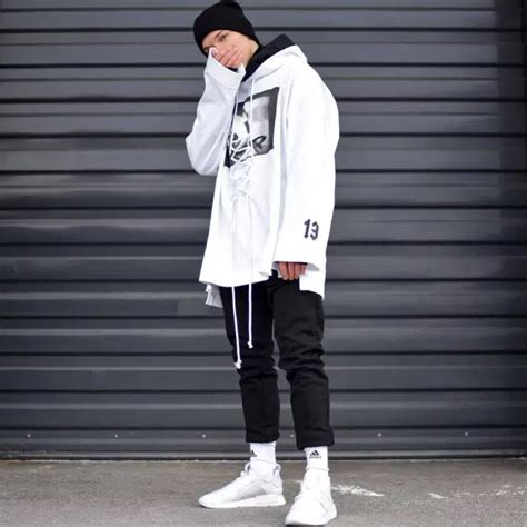 White Socks - A Must Have In Your Socks Collection Mens Joggers Outfit ...