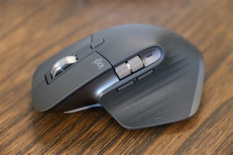 Logitech MX Master 3 mouse and MX Keys keyboard review