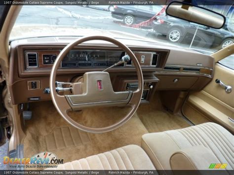 Beige Interior - 1987 Oldsmobile Cutlass Supreme Coupe Photo #12 | DealerRevs.com