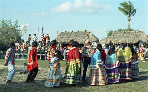 Seminole Stomp Dance - Circle of Dance - October 6, 2012 through ...