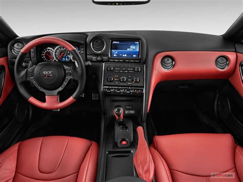 2016 Nissan GT-R: 61 Interior Photos | U.S. News