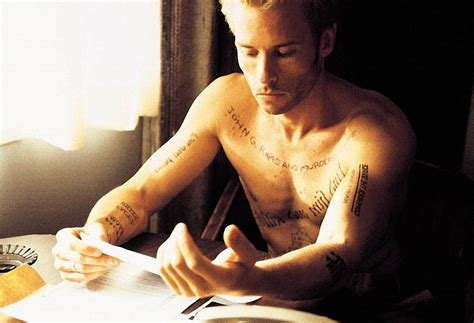 Memento ***** (2000, Guy Pearce, Carrie-Anne Moss, Joe Pantoliano) – Classic Movie Review 79 ...