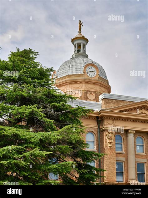 Clay County Alabama courthouse features architecture elements of ...