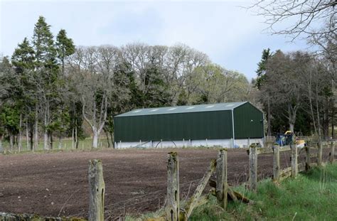 Modern barn on the Rosehaugh Estate © Bill Harrison cc-by-sa/2.0 :: Geograph Britain and Ireland