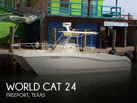 1999 World Cat 24 Power boat for Sale in Houston, TX