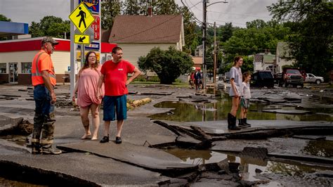 Flooding in Vermont Devastates Cities and Small Towns - The New York Times