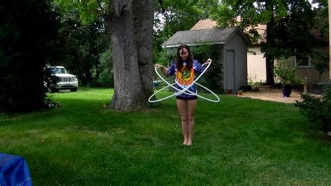 Hula Hoop Tricks :: Hula Hooping Headquarters