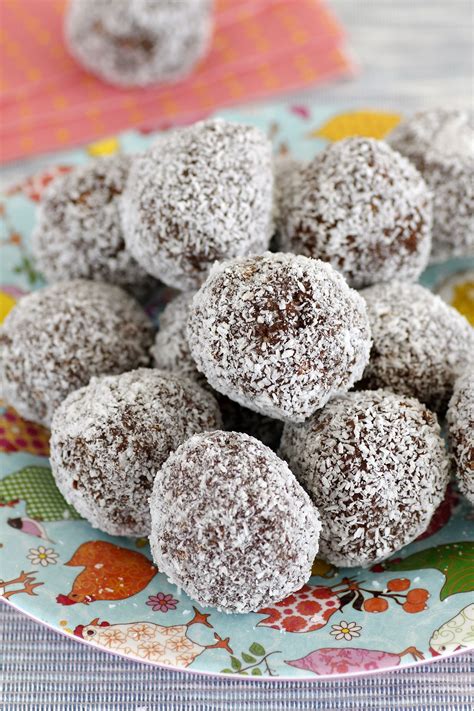 Nostalgic Chocolate Snowballs with Candy Surprise | Chocolate snowballs, Fun desserts, Jewish sweets