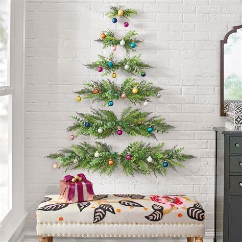 This Minimal Wall-Mounted Christmas Tree Will Save Space In Smaller Homes