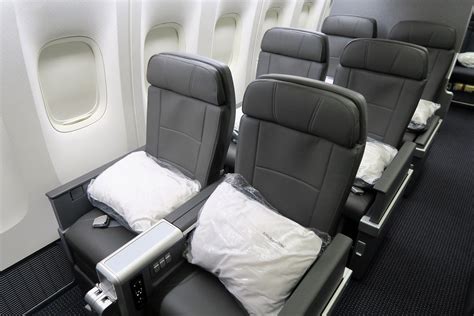 American Airlines Boeing 777-200ER Premium Economy Seats Photos ...