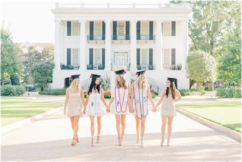 Group Graduation Portraits at the University of Alabama