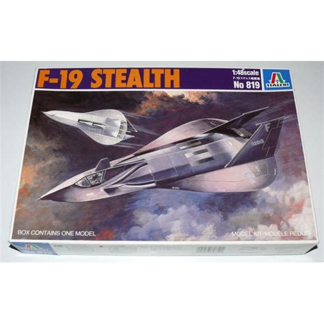 F-19 Stealth fighter (USAF F-117) model kit Italeri