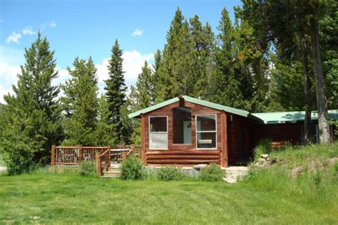 West Yellowstone, Montana Cabin Rentals & Getaways - All Cabins