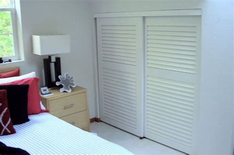 Plantation Louvered Bifold Closet Doors | Dandk Organizer