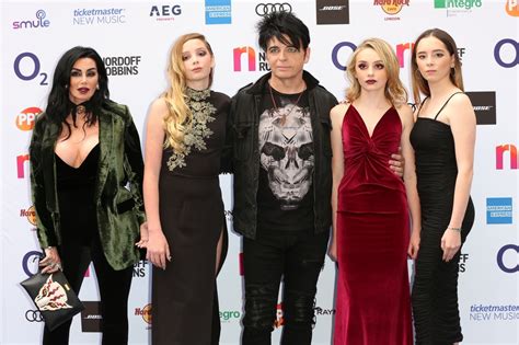 Persia Numan, Echo Numan and Raven Numan – 2019 Nordoff Robbins O2 Silver Clef Awards • CelebMafia