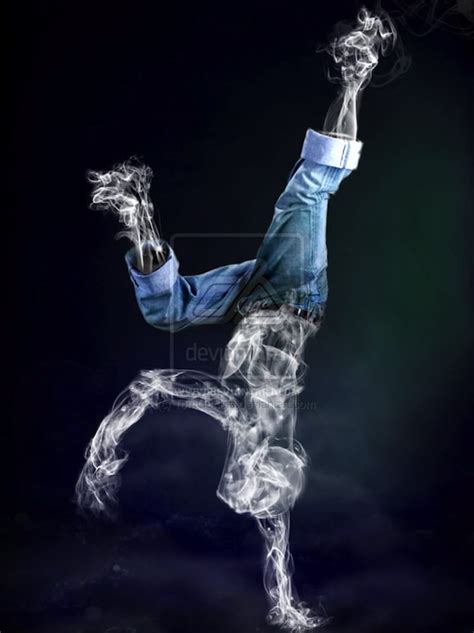 25 Stunning Examples of Shape-Shifting Smoke Art