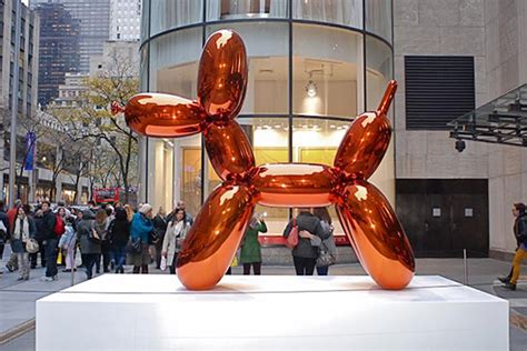 Koons’ Balloon Dog Orange – sculpture created in high-chromium stainless steel