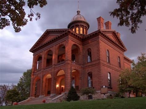 Blue earth county courthouse, Mankato, MN [4032 x 3024] : r ...